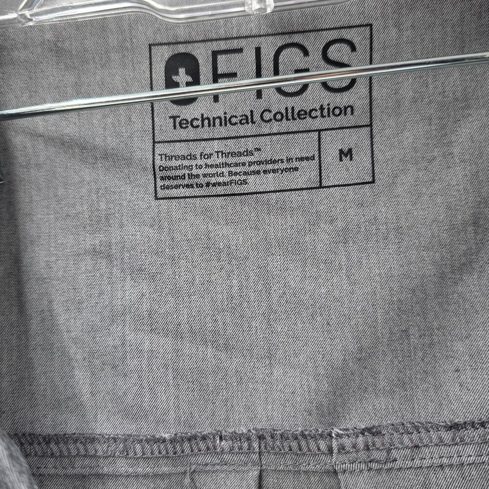 FIGS Casma Three-Pocket Scrub Top Gray Technical Collection Women's M‎ - Picture 5 of 15